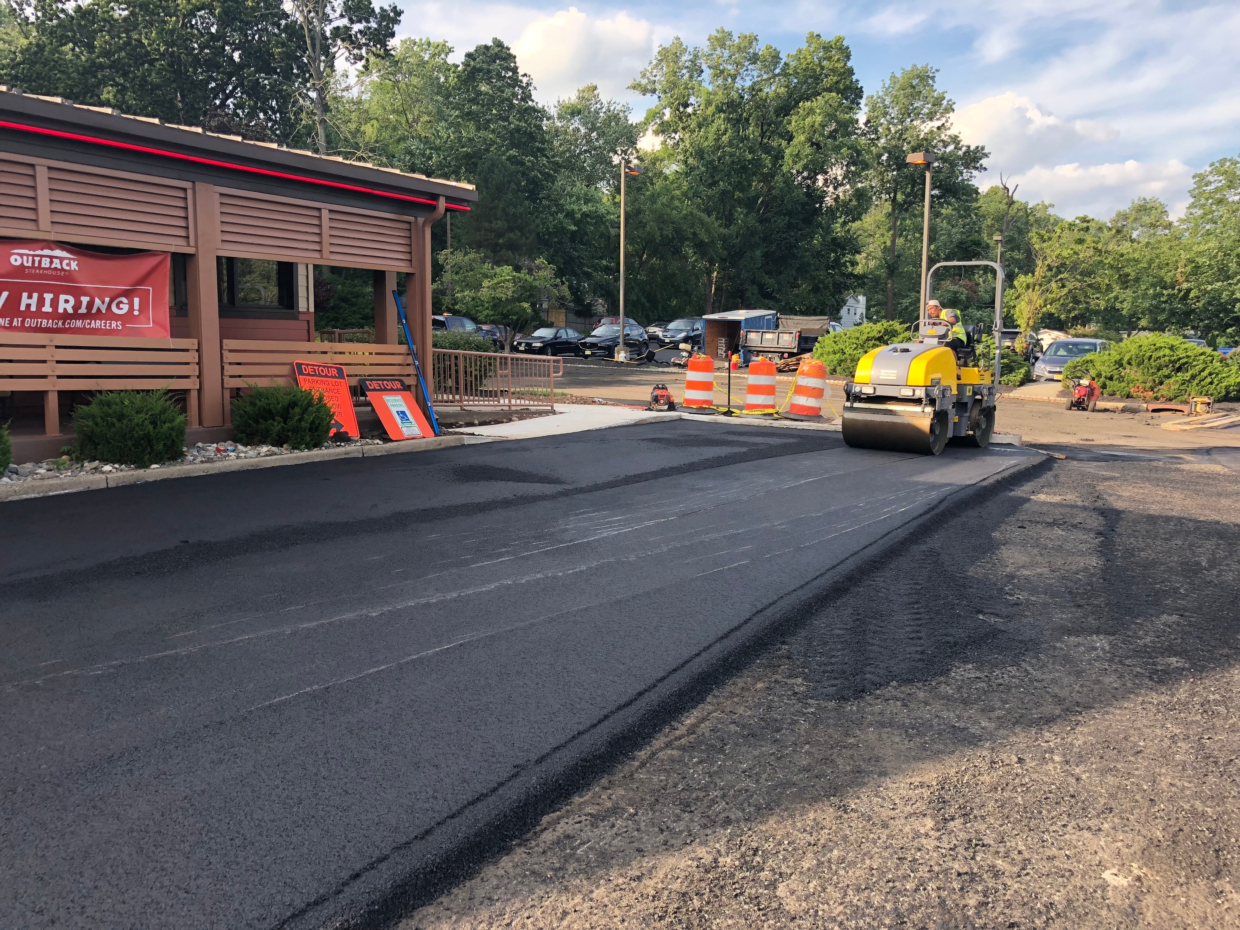 How much does it cost to pave a parking lot in NJ