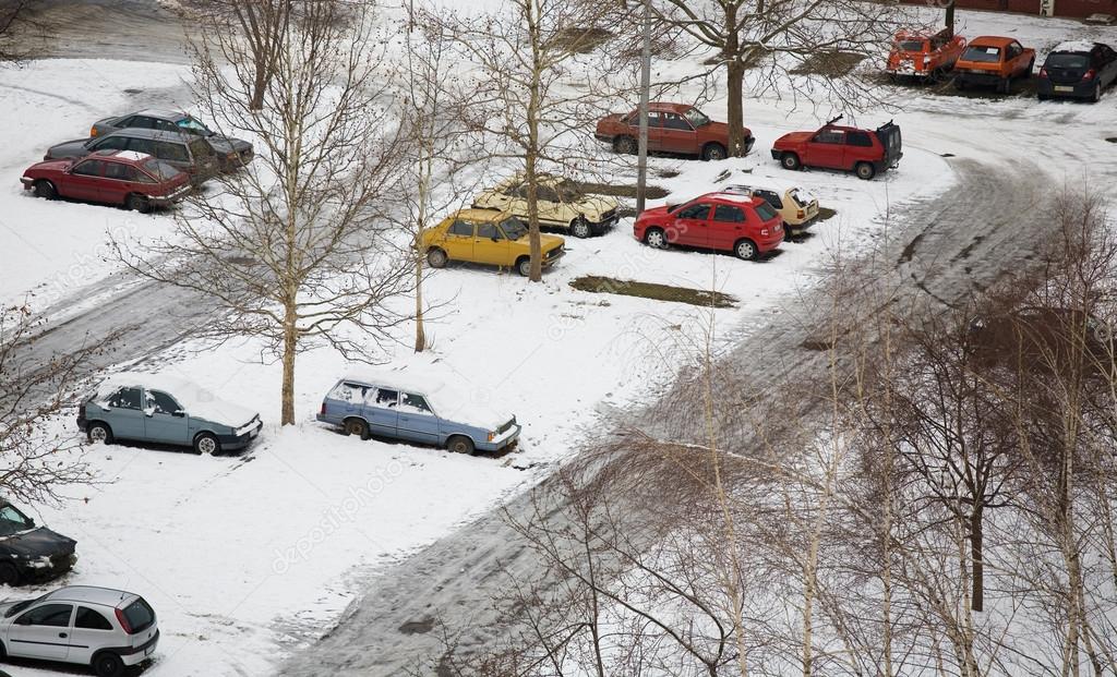 depositphotos_1673187-stock-photo-parking-lot.jpg